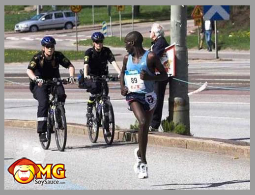 racist-cops-black-runner