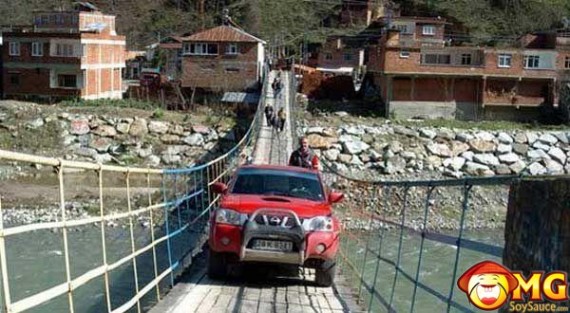 truck-narrow-bridge