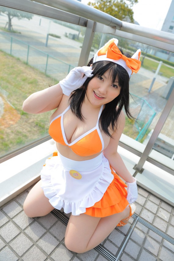 19-sexy-asian-cosplay-cleavage.